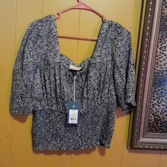 Universal Thread | Tops | Universal Thread Crop Top | Poshmark